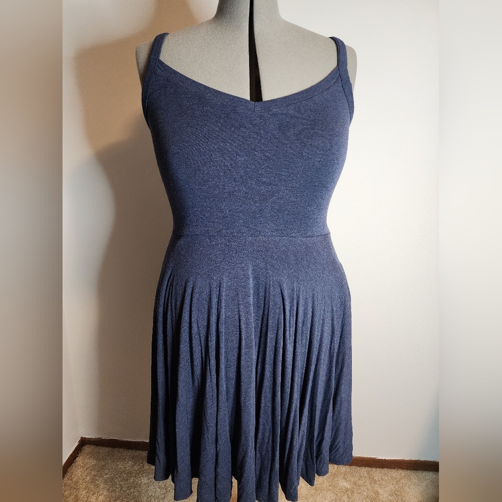 Adorable blue heathered skater dress WITH pockets